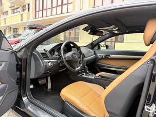 2009 Mercedes-Benz E-Класс 500 IV (W212, S212, C207), чёрный, 2200000 рублей, вид 3