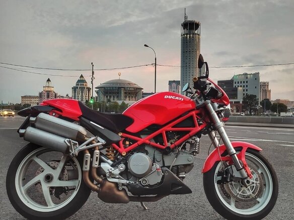 2005 Ducati Monster S2R, красный