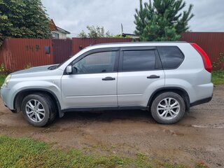 2011 Nissan X-Trail II Рестайлинг, серый, 900000 рублей, вид 3