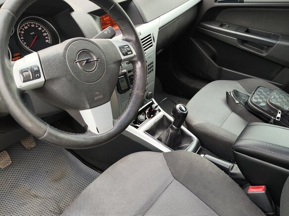 2009 Opel Astra H Рестайлинг, чёрный, 570000 рублей - вид 5