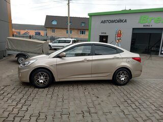 2014 Hyundai Solaris I, бежевый, 1250000 рублей, вид 1