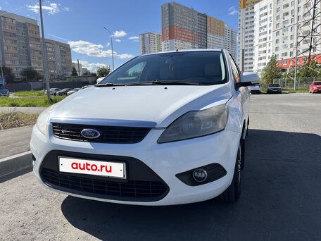 2010 Ford Focus II Рестайлинг, белый, 499000 рублей, вид 1