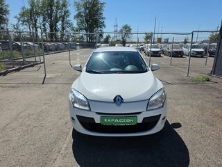 2013 Renault Megane III Рестайлинг, белый, 570000 рублей, вид 3