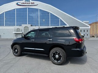 2018 Toyota Sequoia II Рестайлинг, чёрный, 9900000 рублей, вид 4