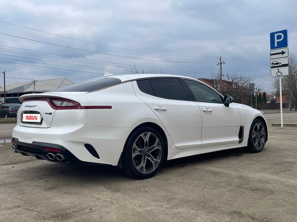 2020 Kia Stinger I, белый, 2450000 рублей - вид 4