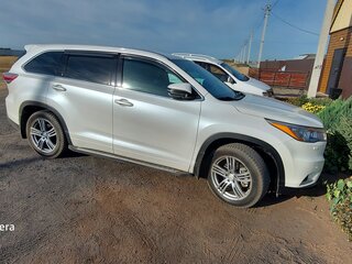 2014 Toyota Highlander III (XU50), белый, 3400000 рублей, вид 2
