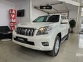 2010 Toyota Land Cruiser Prado 150 Series, белый - вид 1