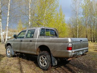 2005 Mitsubishi L200 III, серебристый, 1150000 рублей, вид 5