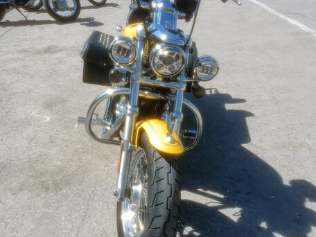 2017 Harley-Davidson Sportster 1200, жёлтый, 770000 рублей, вид 4