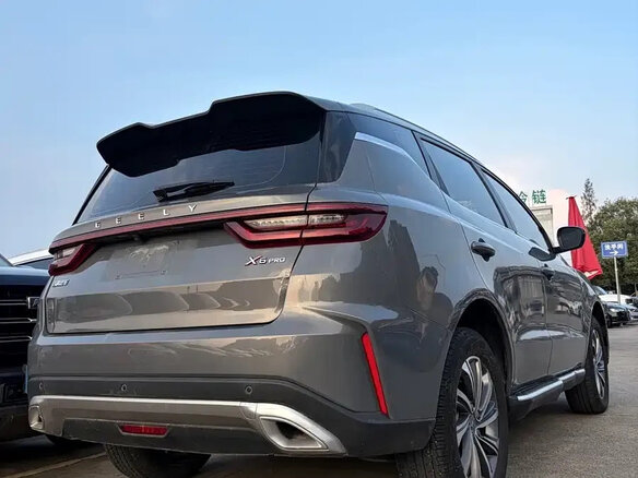 2023 Geely Vision X6 Pro, серебристый, 1380000 рублей - вид 5