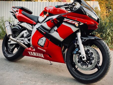 2001 Yamaha YZF-R6, красный, 380000 рублей, вид 1