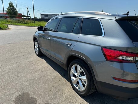 2020 Skoda Kodiaq I, серый, 2430000 рублей, вид 5