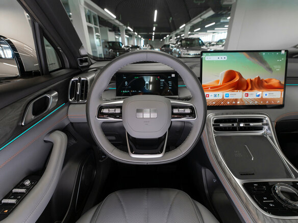 2026 Geely Galaxy M7, серый - вид 10