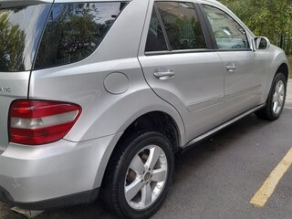 2008 Mercedes-Benz M-Класс 320 II (W164), серебристый, 1150000 рублей, вид 2