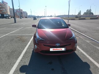 2018 Toyota Prius IV (XW50), красный, 1735000 рублей, вид 2