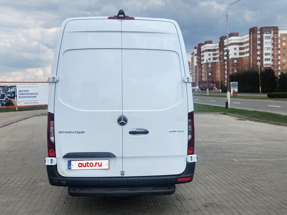 2023 Mercedes-Benz Sprinter, белый, 4415050 рублей - вид 4