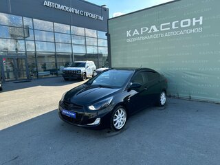 2013 Hyundai Solaris I, чёрный, 676000 рублей, вид 1