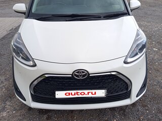 2019 Toyota Sienta II Рестайлинг, белый, 1405577 рублей, вид 3
