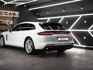 2018 Porsche Panamera 4 Sport Turismo II, белый, 9900000 рублей, вид 4