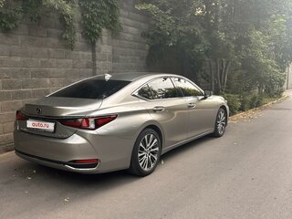2018 Lexus ES 250 VII, серый, 3700000 рублей, вид 2