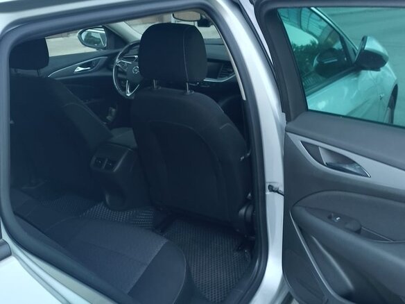 2018 Opel Insignia Country Tourer II, серый, 1650000 рублей - вид 17
