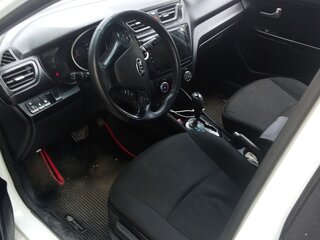 2016 Kia Rio III Рестайлинг, белый, 550000 рублей, вид 4
