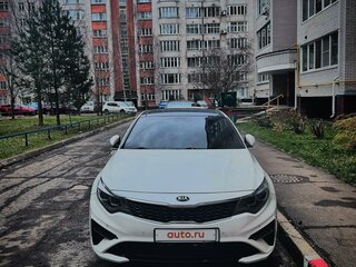 2019 Kia Optima IV Рестайлинг, белый, 2100000 рублей, вид 2