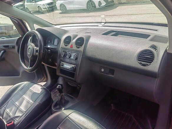 2011 Volkswagen Caddy III Рестайлинг, коричневый, 625000 рублей - вид 3