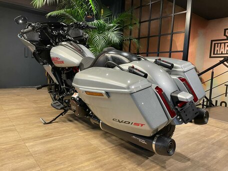 2025 Harley-Davidson CVO Road Glide ST, серебристый, 6500000 рублей, вид 5