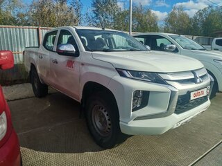 2019 Mitsubishi L200 V Рестайлинг, белый, 2500000 рублей, вид 1