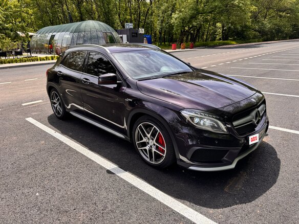 2014 Mercedes-Benz GLA AMG 45 AMG I (X156), фиолетовый, 2500000 рублей
