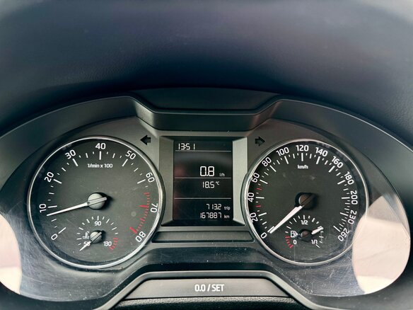 2013 Skoda Octavia III (A7), чёрный, 1000000 рублей - вид 8