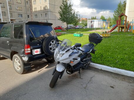 2011 Yamaha XJ6 (FZ6R), белый, 450000 рублей, вид 1
