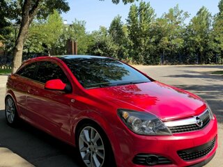 2010 Opel Astra GTC H Рестайлинг, красный, 650000 рублей, вид 1
