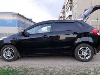 2015 Kia Rio 6-speed III, чёрный, 1070000 рублей, вид 5