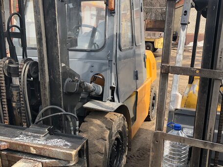 2005 TCM FD50, 250000 рублей, вид 2