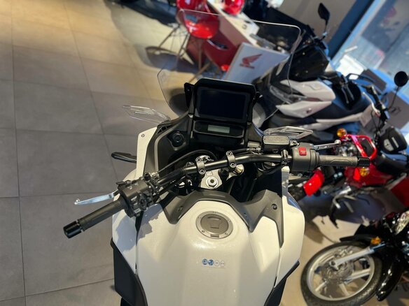 2022 Honda NT1100, белый, 1750000 рублей - вид 8