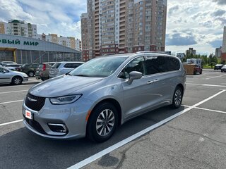 2021 Chrysler Pacifica RU Рестайлинг, серебристый, 2950000 рублей, вид 1