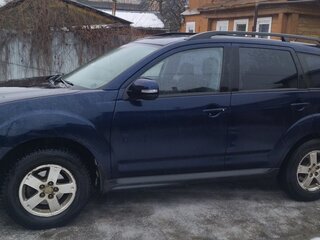 2011 Mitsubishi Outlander II Рестайлинг, синий, 1100000 рублей, вид 3