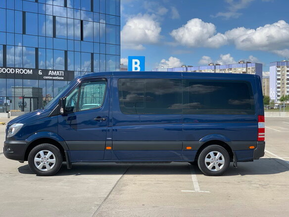 2016 Mercedes-Benz Sprinter, синий, 3150000 рублей - вид 3