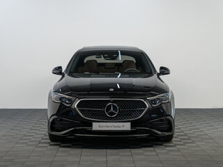 2025 Mercedes-Benz E-Класс 300 VI (W214, S214), чёрный, 8890000 рублей, вид 2