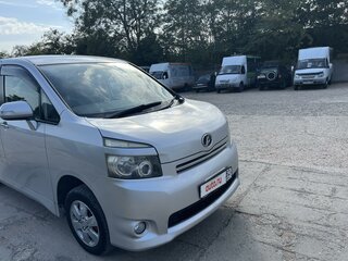 2007 Toyota Voxy II (R70), серый, 1410000 рублей, вид 4