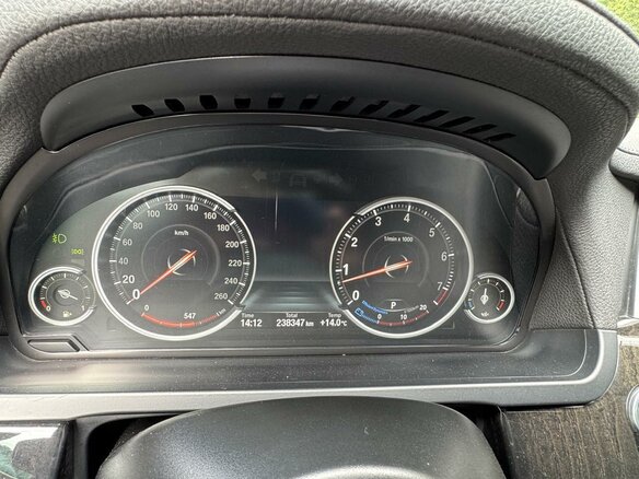 2013 BMW 7 серии Long 740Li xDrive V (F01/F02/F04) Рестайлинг, чёрный, 2250000 рублей - вид 6