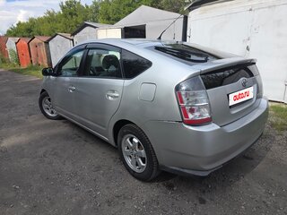 2004 Toyota Prius II (XW20), серебристый, 550000 рублей, вид 2