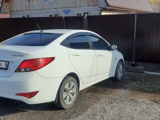 2015 Hyundai Solaris I Рестайлинг, белый, 725000 рублей, вид 5