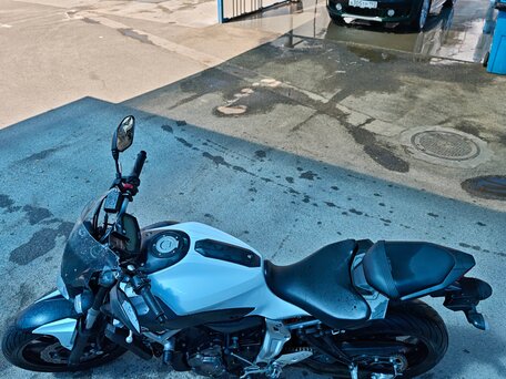 2014 Yamaha MT-07 (FZ-07), белый, 730000 рублей, вид 3