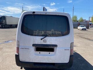 2002 Nissan Caravan IV (E25), белый, 950000 рублей, вид 4