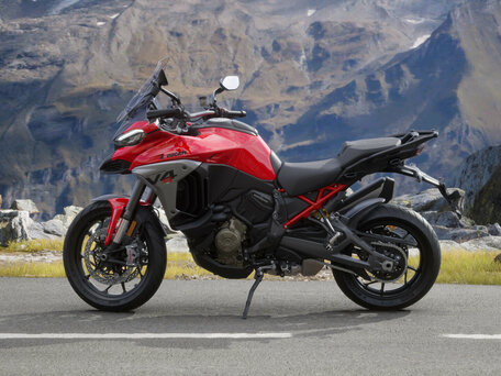 2026 Ducati Multistrada V4, красный, 3090000 рублей, вид 3