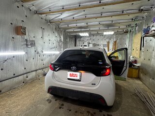 2020 Toyota Yaris IV, белый, 1600000 рублей, вид 2