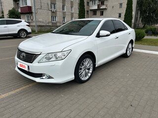 2012 Toyota Camry VII (XV50), белый, 1777000 рублей, вид 3